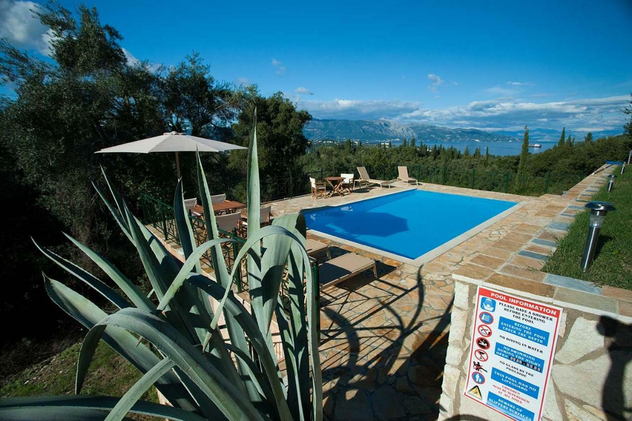 Villa Kira Áfra Exterior foto